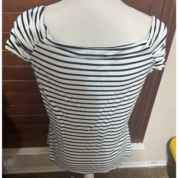 White House Black Market Striped Top Knit short sleeve shirt Parisian style sz M - Picture 5 of 8